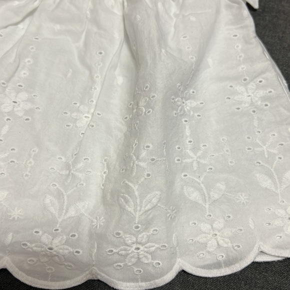 Oshkosh Bgosh 6-9 months - Picture 2 of 5